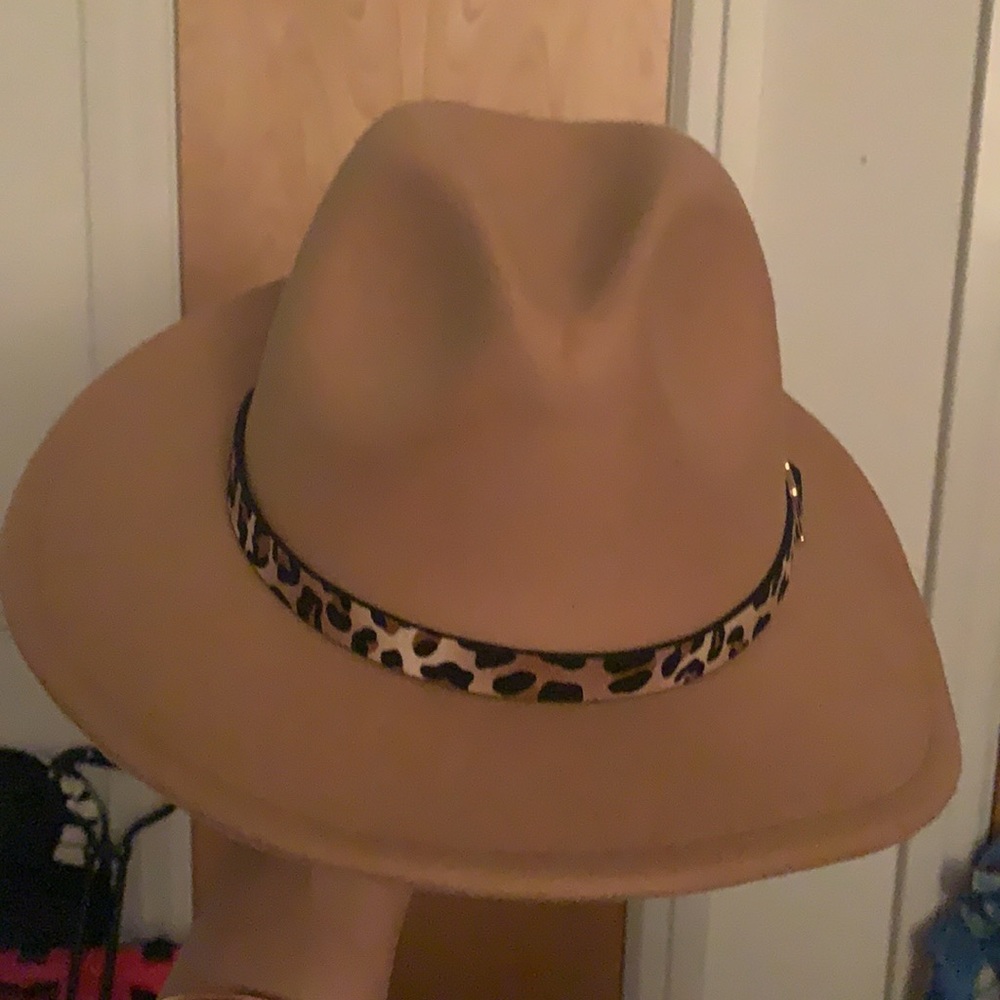 Leopard hat - Picture 2 of 4